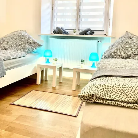 N-ferienwohnung Naehe U-bahn Fuer 4 Personen Apartment *
