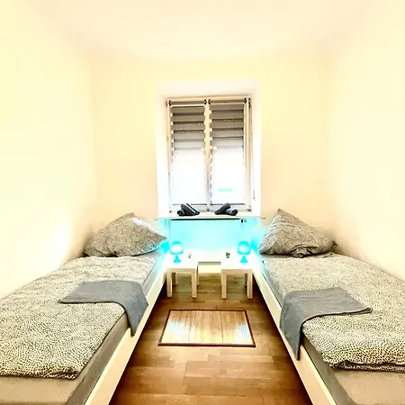 Apartment N-ferienwohnung Naehe U-bahn Fuer 4 Personen Nuremberg