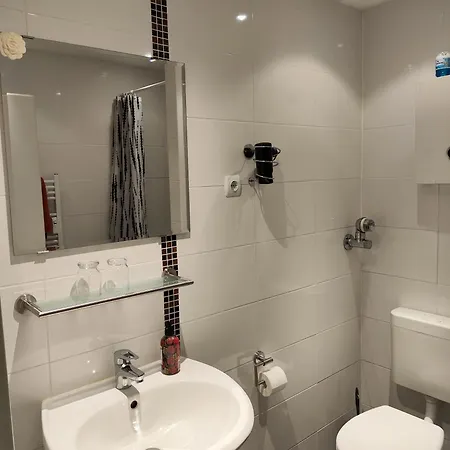 Hog St. Peter Apartment