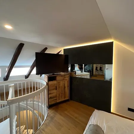 Unique Oldtown / Loft Apartment *