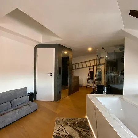 Unique Oldtown / Loft Apartment Nuremberg