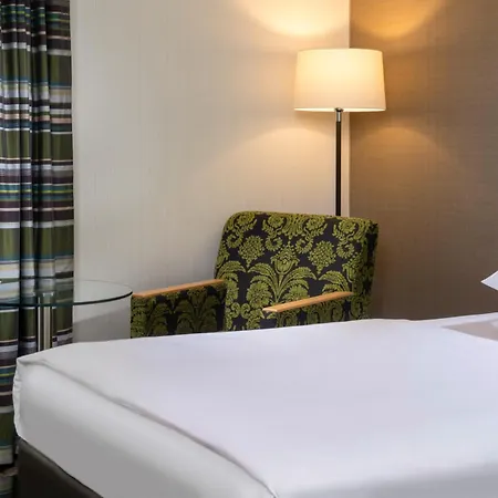 Hotel Moevenpick Airport