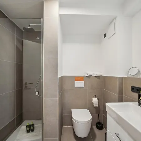 Limehome Celtisplatz דירה