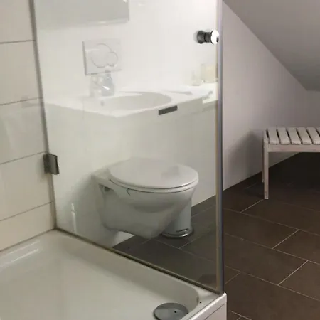 Erlenstegen - Mit Bad 35 Qm Mit Parkplatz Lägenhet *