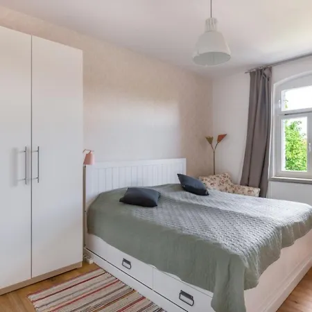 Apartment Grosse 4-zimmer Mit Burgblick, Kinder Wilkommen *