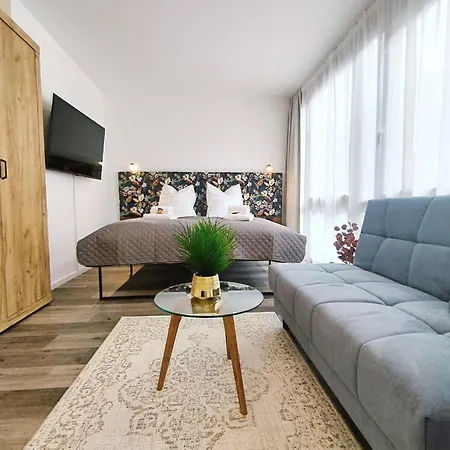 Design-apartment Fuer Bis Zu 4 Im 1 Og, Modern, Dachterrasse, Grill, Ruhige Lage, Plus, Wii, Lan Und Wlan *
