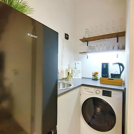 Design-apartment Fuer Bis Zu 4 Im 1 Og, Modern, Dachterrasse, Grill, Ruhige Lage, Plus, Wii, Lan Und Wlan Apartment
