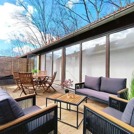 Design Fuer Bis Zu 4 Im 2 Og, Modern, Dachterrasse, Grill, Ruhige Lage, Plus, Wii, Lan Und Wlan