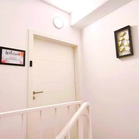 Apartamento Design Fuer Bis Zu 4 Im 2 Og, Modern, Dachterrasse, Grill, Ruhige Lage, Plus, Wii, Lan Und Wlan Nuremberga