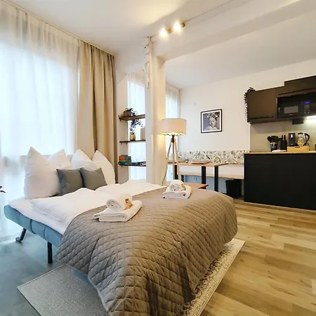 Design Fuer Bis Zu 4 Im 2 Og, Modern, Dachterrasse, Grill, Ruhige Lage, Plus, Wii, Lan Und Wlan Apartment *