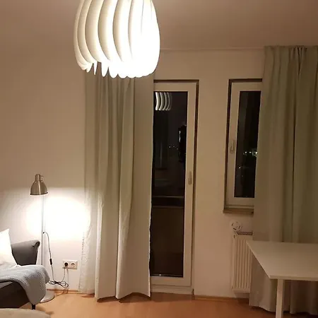 Gemuetliches 1-zi Studio, Balkon, U-bahn Naehe * Nuremberg