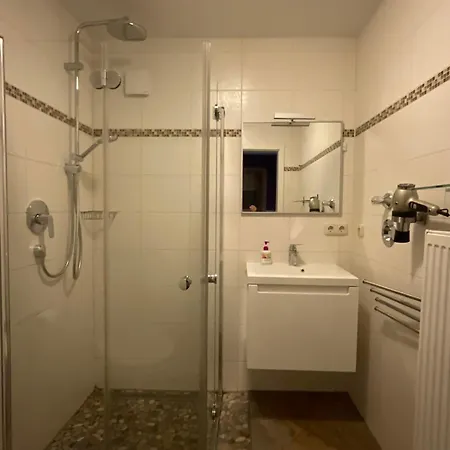 Messe-apartment, 4 Schlafzimmer, 80 Qm, Garten - 6 Km Zur Messe, Verkehrsguenstig, Ruhig, Parkplaetze Apartment Nuremberg