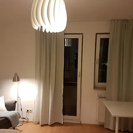Gemuetliches 1-zi Apartment, Balkon Apartment