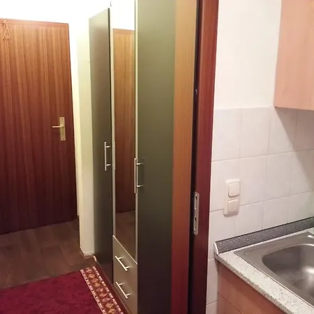 Apartment Gxm Self Serviced