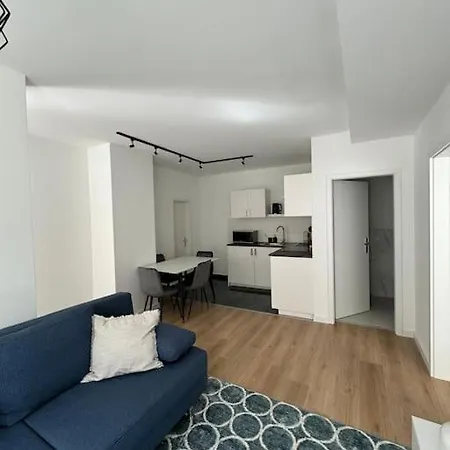 Gemuetliches Apartment, Nur 5 Min Ins Zentrum Apartment *