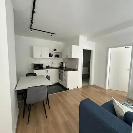 Gemuetliches Apartment, Nur 5 Min Ins Zentrum *