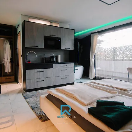 Apartment Airport Exklusiv Mit Eigenem Whirpool 2,5 Km Vom Flughafen *