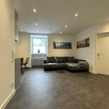 5-living Apartment *
