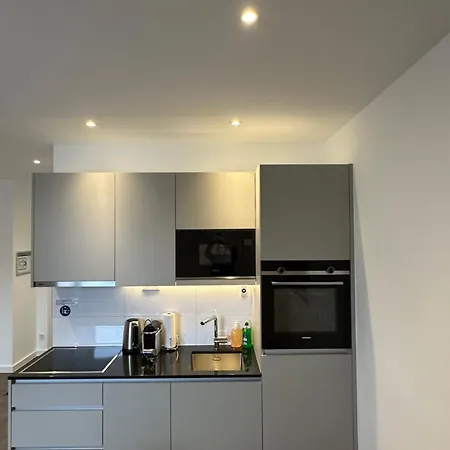 5-living Apartment