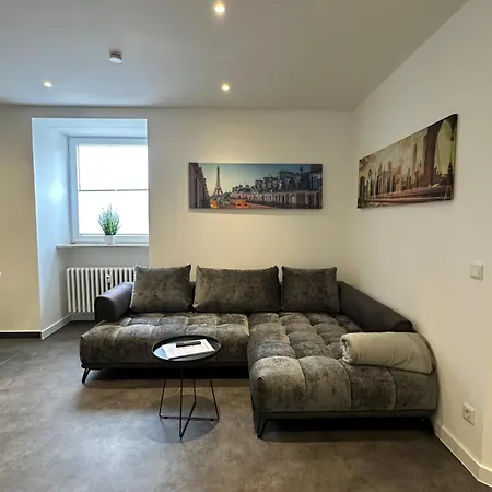 5-living Apartment
