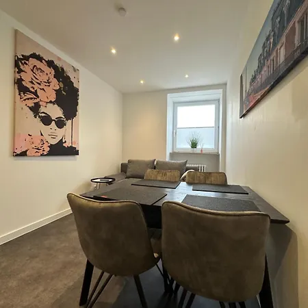 7-living Apartment
