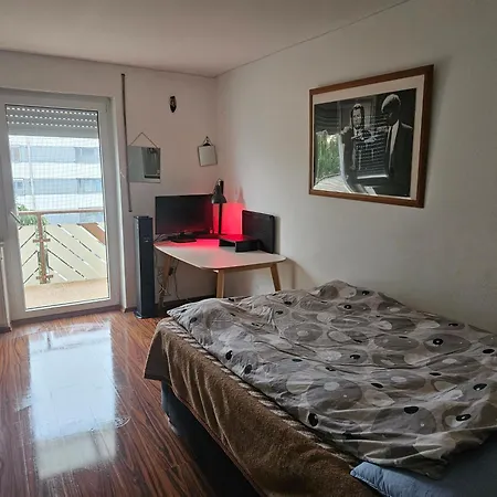 Fully Furnished *