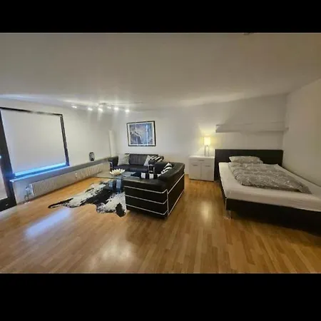 Modern Central Apartment *