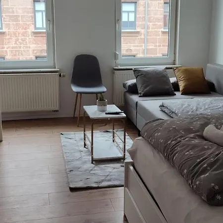 Privatzimmer-2 In Ruhiger Lage 9min Von Hbh *