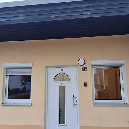 Schoene Mit Eigene Parking Netflix Youtube Apartment