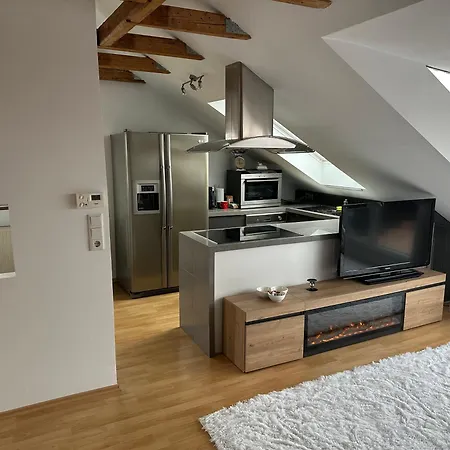 Apartment Helles, Modernes