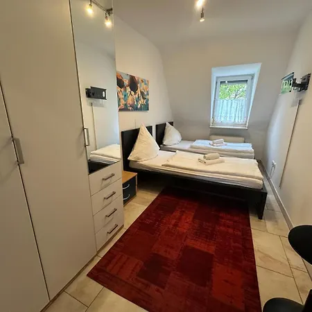 Center - 4 With Kitchen And 2 Bathrooms