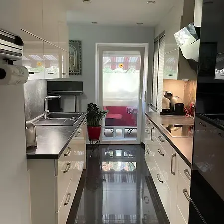 Gemuetliche Familienwohnung In Der Altstadt Apartment *