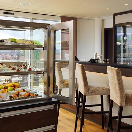 Sheraton Carlton 5*