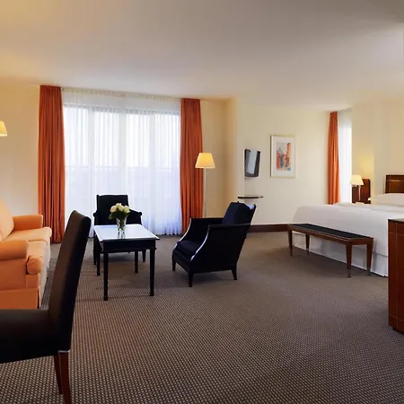 Sheraton Carlton Hotel