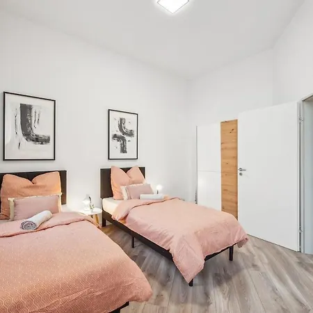 Yello Homes - Loft - Airport & Messe 6 Betten & Wifi *