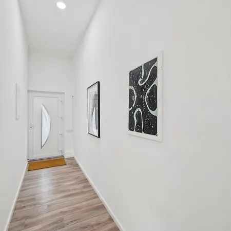 Apartment Yello Homes - Loft - Airport & Messe 6 Betten & Wifi *
