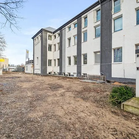 Yello Homes - Loft - Airport & Messe 6 Betten & Wifi Apartment Nuremberg
