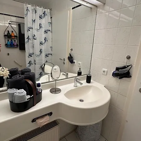 Urhome 22 City, Airport, Messe, Auto-,strassenbahn Nuremberg