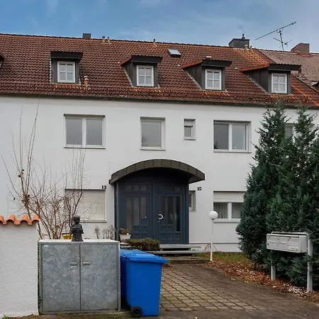 Sonnendurchflutetes 215qm Loft Fuer 6 Personen Apartment Nürnberg