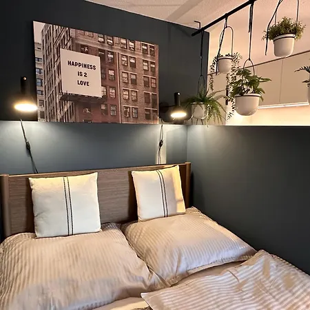 Apartment Urhome 22 City, Airport, Messe, Auto-,strassenbahn *