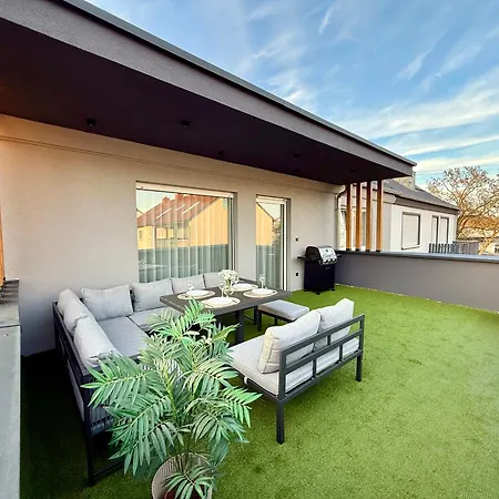 Moderne Terrassenwohnung In Apartment *