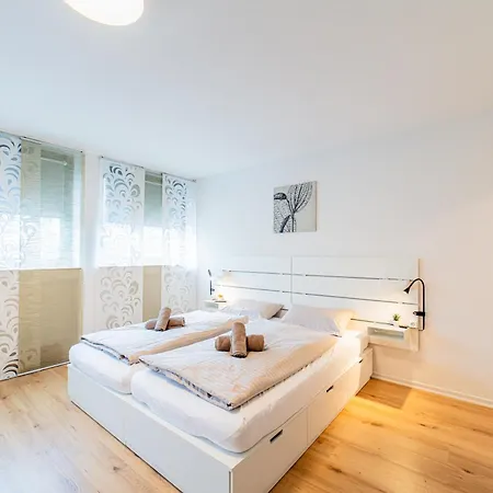 Modern Und Renoviert Apartamento *