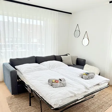 Apartment Moderne Terrassenwohnung In