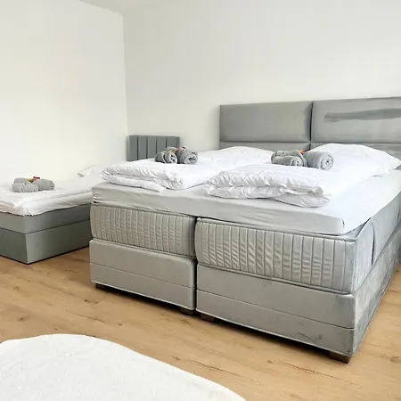 Moderne Terrassenwohnung In Apartment *