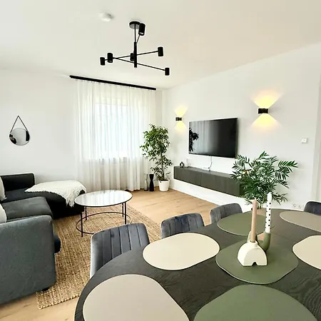 Moderne Terrassenwohnung In Apartment