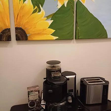 Tillyhome Apartment