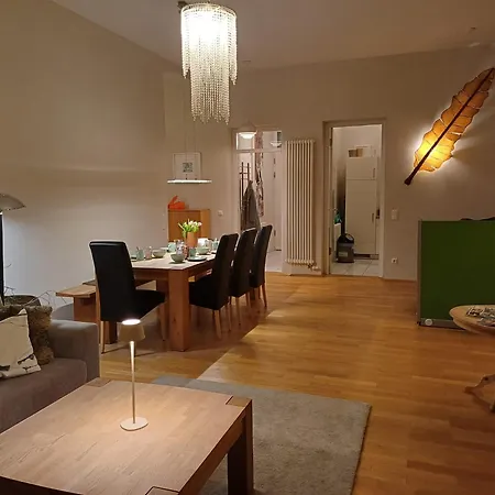 Tillyhome Apartment *