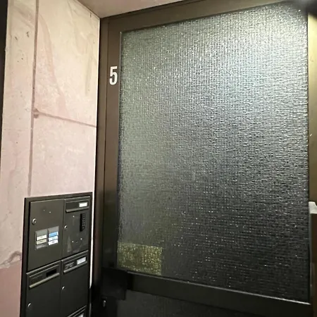 Sahara Hosting 1 & 3 Apartment *