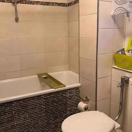 Reiheneckhaus Mit Terasse Holiday home Nuremberg