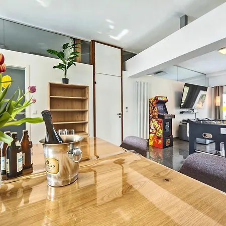 Apartment Loft Fuer Bis Zu 12, Whirlpool, Infrarotsauna, Arcade-spiele, Tischfussball, Wii Nuremberg